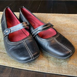 COPY - Black Naturalizer MaryJane flats!